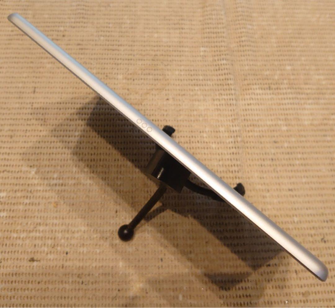 完動品液晶無傷iPad第7世代(A2197)本体32GBシルバー送料込HMF3N