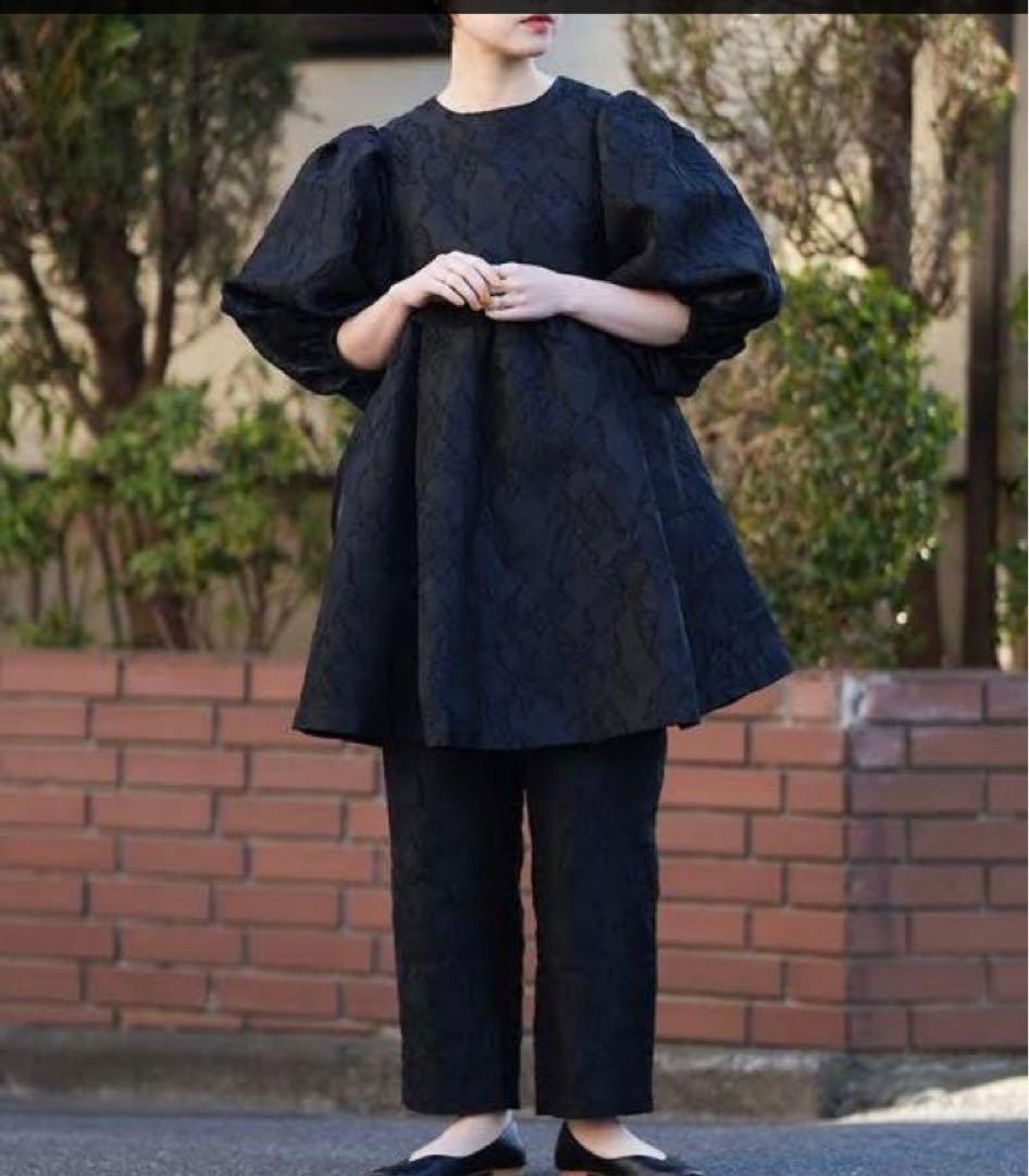 perna ジャガードボリュームブラウス ブラック　ペルナ