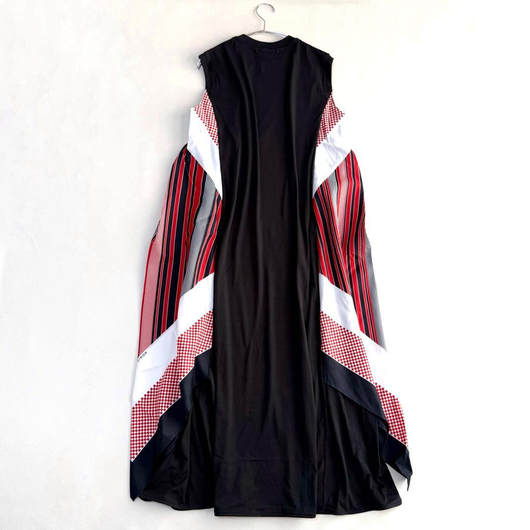 未使用✨チノ✨スカーフ柄フレアマキシワンピース　ブラック・レッド　ノースリーブ