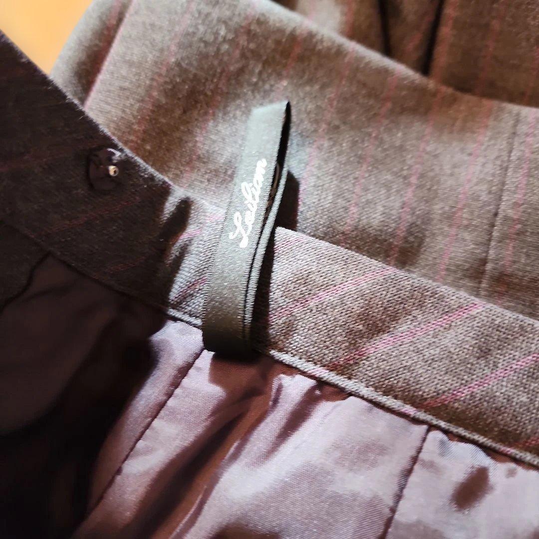 新品、未使用、レリアン、イタリア製 ストライプ テーラードジャケットスーツ。