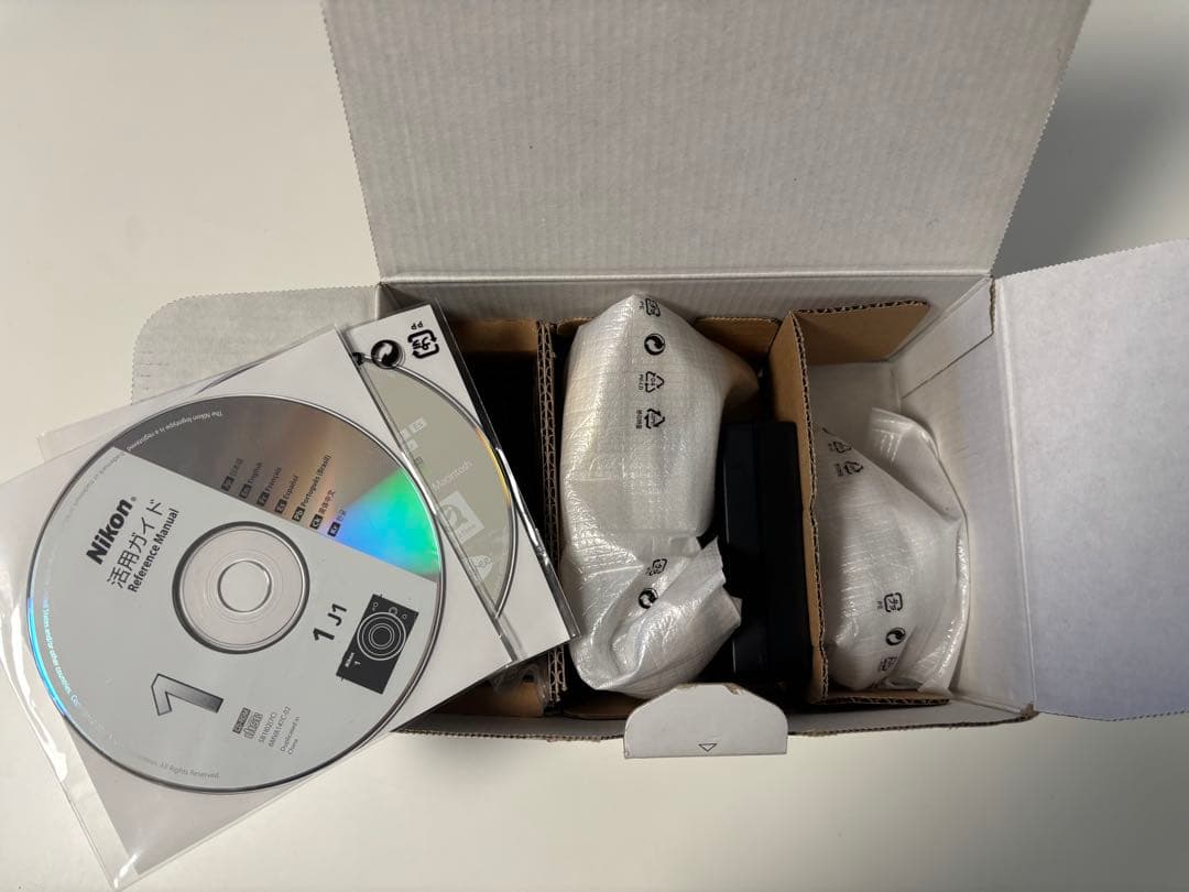 NIKON1 J1 ズームレンズキット　ホワイト