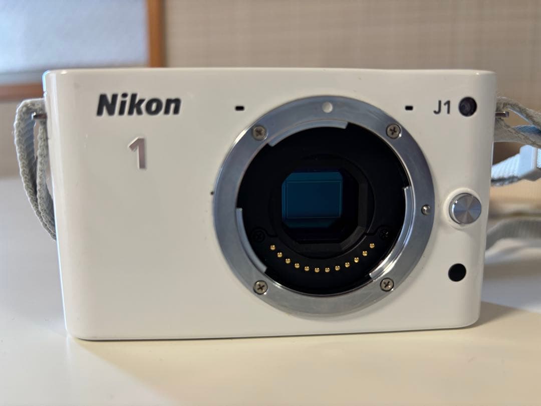 NIKON1 J1 ズームレンズキット　ホワイト