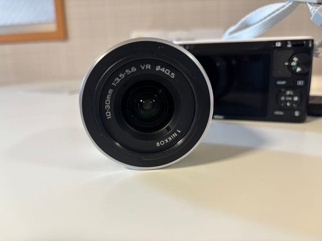 NIKON1 J1 ズームレンズキット　ホワイト