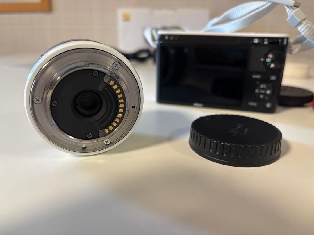 NIKON1 J1 ズームレンズキット　ホワイト