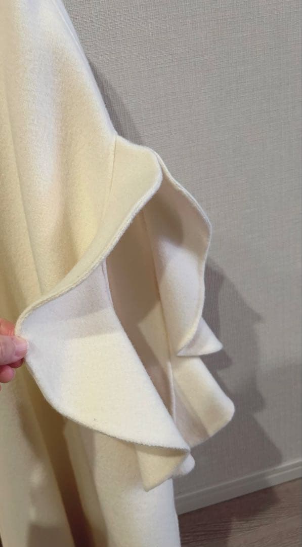 M-premier BLACK コート ホワイト ケープコート フリル