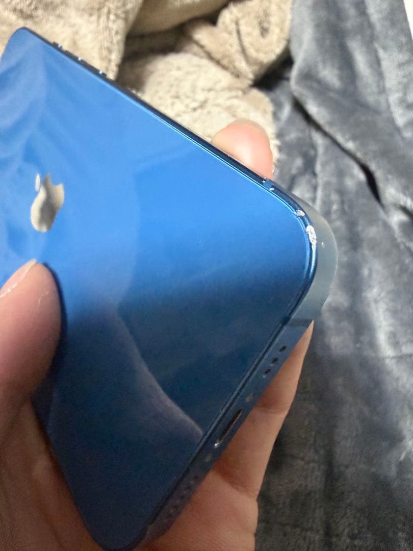 しづ　iPhone13 128gb ブルー