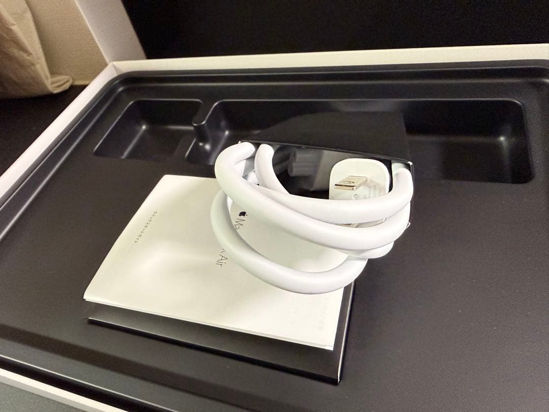 MacBook Air 13インチ　シルバー