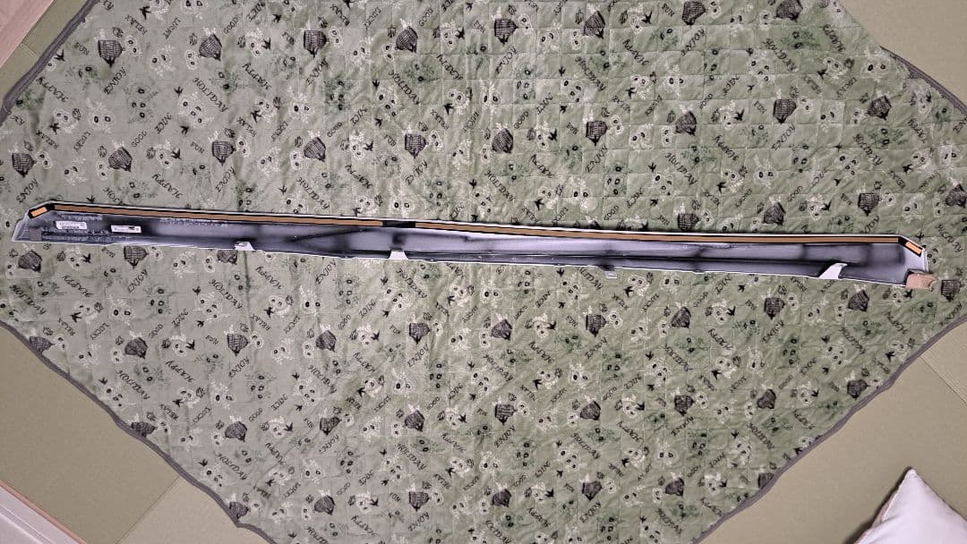 プリウス モデリスタエレガントアイススタイル 60系 右 サイドスカート 089