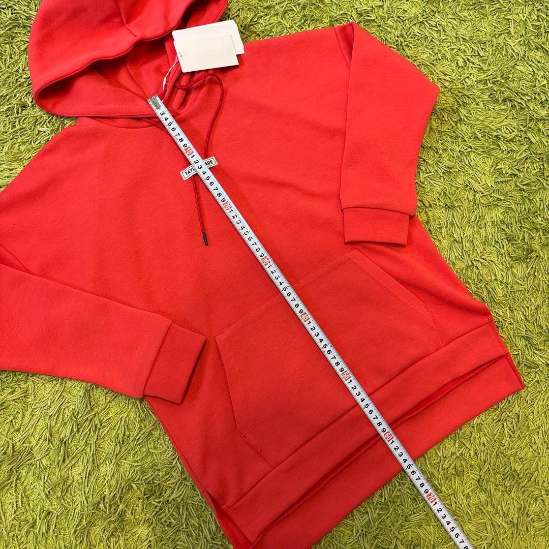 【TaylorMade】新品✨S フード付きロゴトレーナー　スリット付き　秋冬