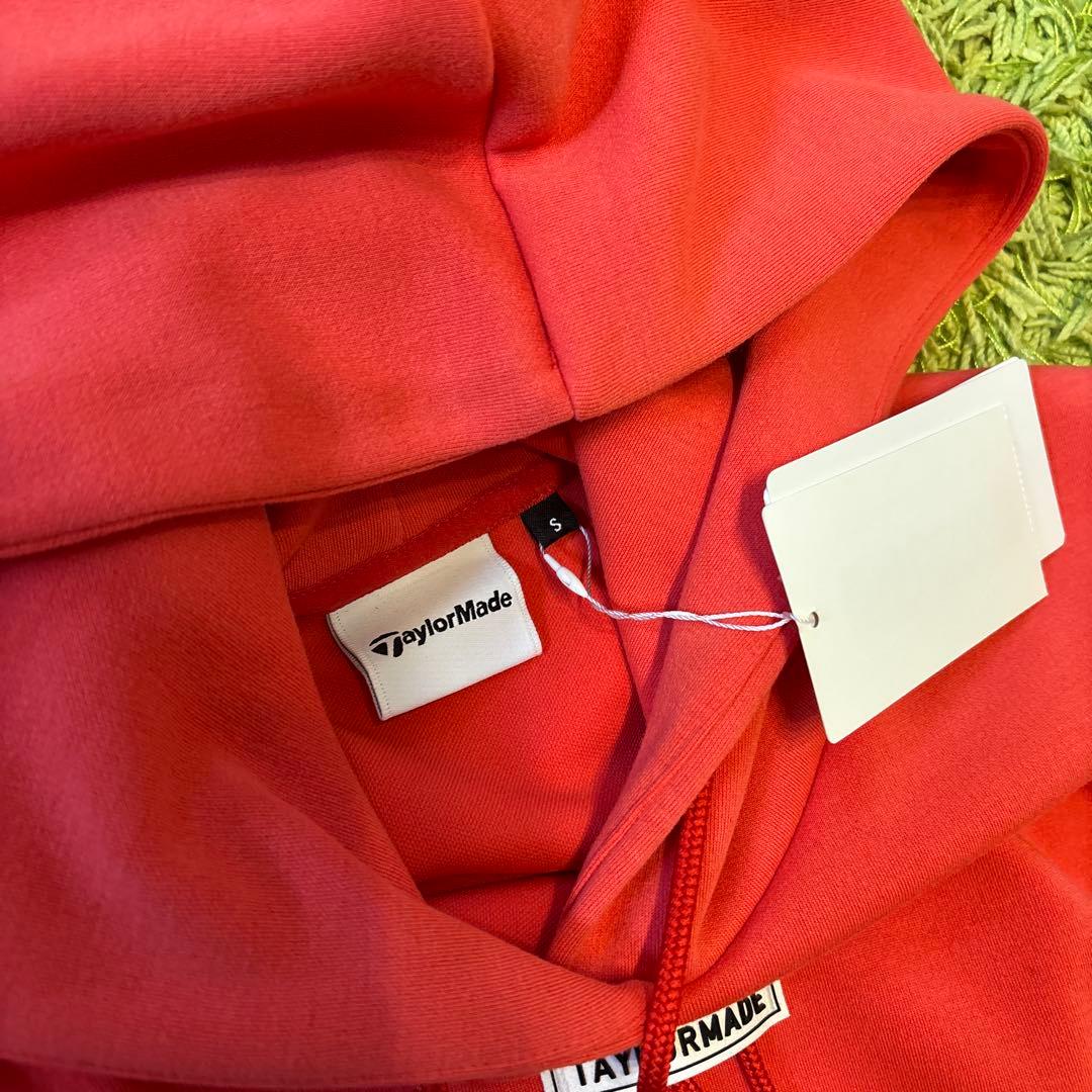 【TaylorMade】新品✨S フード付きロゴトレーナー　スリット付き　秋冬