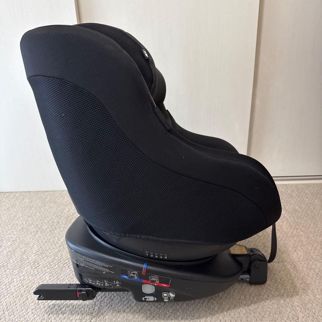 ジョイー　チャイルドシート　アーク360° ブラック