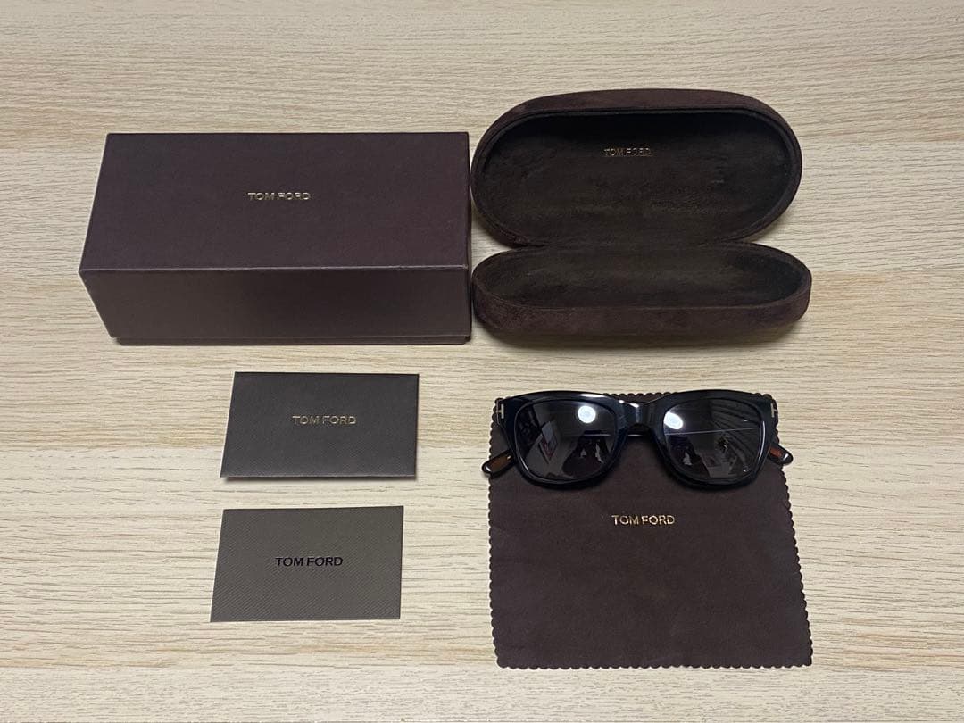 TOM FORD サングラス ブラック