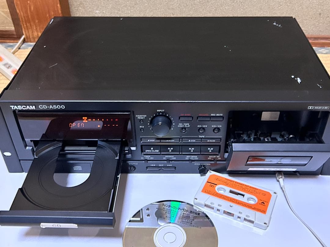 火*）様 TASCAM CD-A500 CD・カセットデッキ