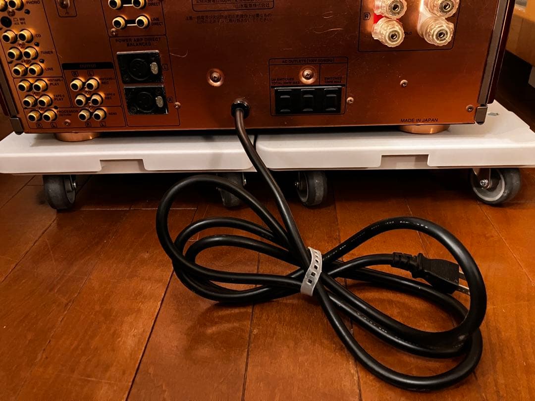 プリメインアンプ SANSUI-α907NRA