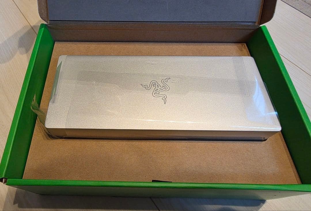 PCケーブル・コネクタ Razer Thunderbolt 5 Dock Mercury White