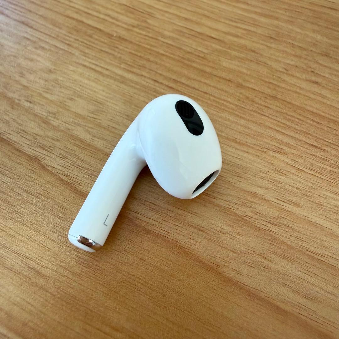 【値下げしました】Apple AirPods (第３世代)