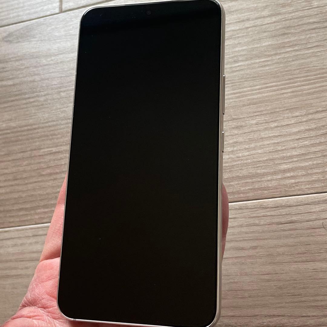 Galaxy S22 SCG13（ファントムホワイト）SIMロックなし