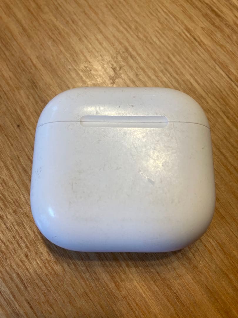 最終値下げ早い者勝ち☆AirPods 4 (ノイズキャンセリングなし)おまけ付き