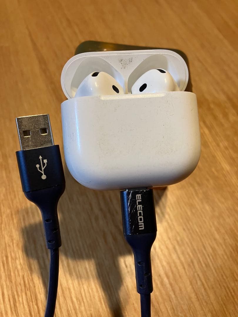 最終値下げ早い者勝ち☆AirPods 4 (ノイズキャンセリングなし)おまけ付き