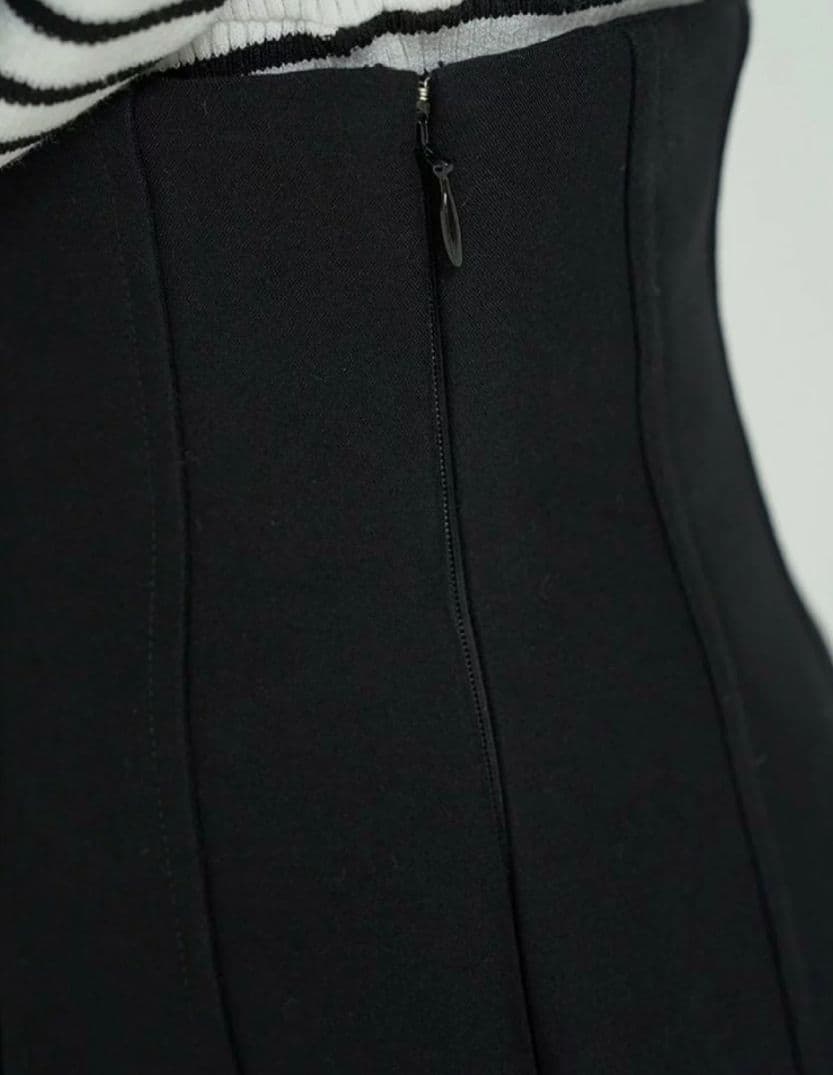 【新品未使用】今季【snidel】プリーツスカショーパン【BLACK】