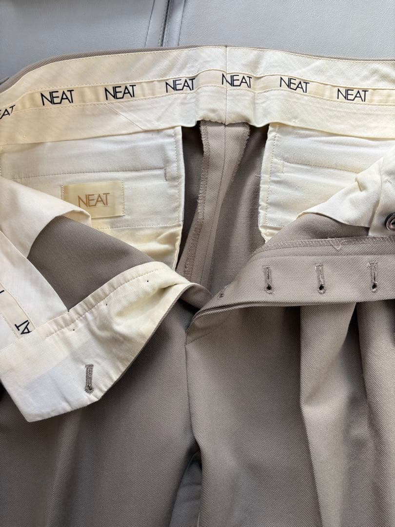 NEAT ベージュ スラックス 46