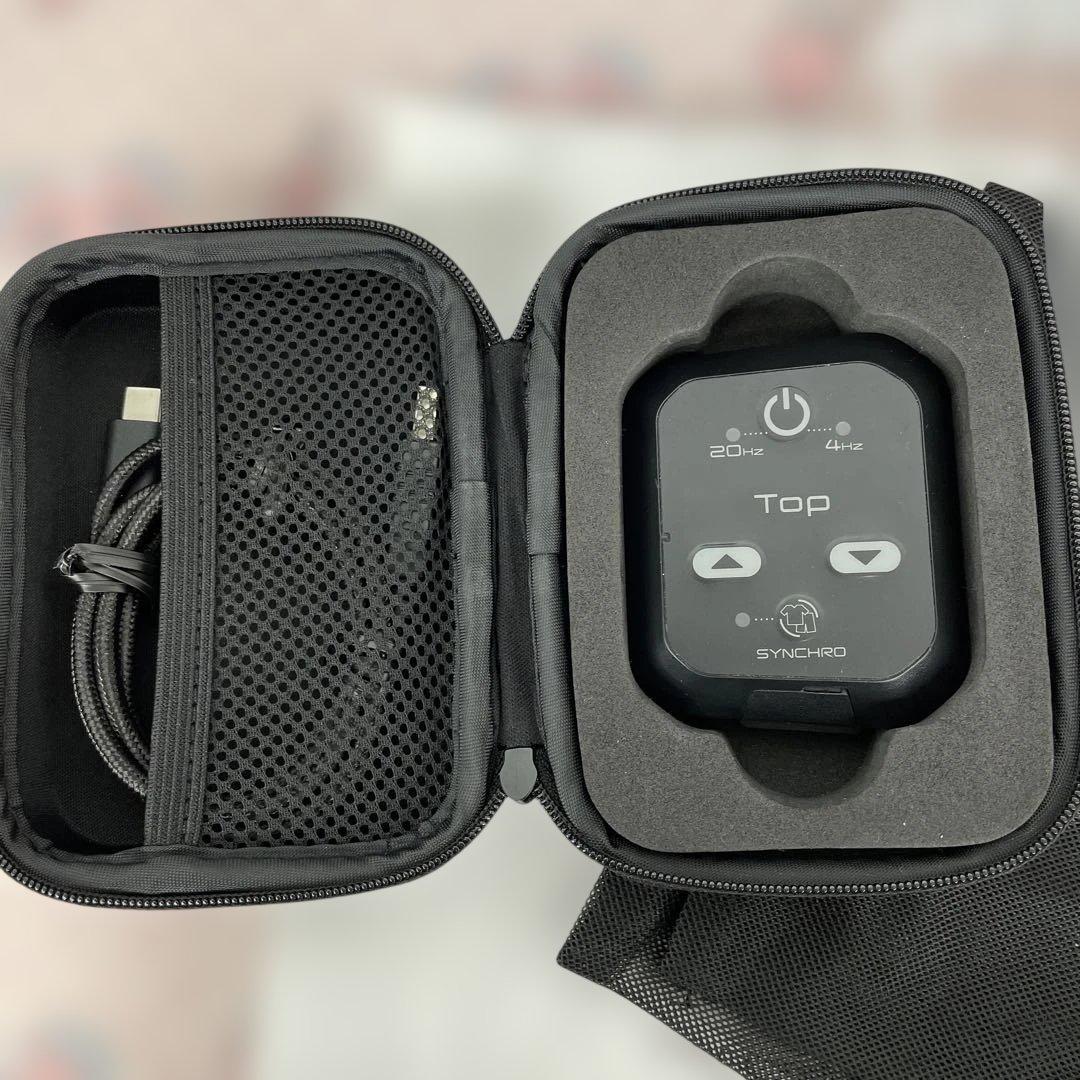 12420 シックスパッド パワースーツ トップ　メンズ　Sサイズ