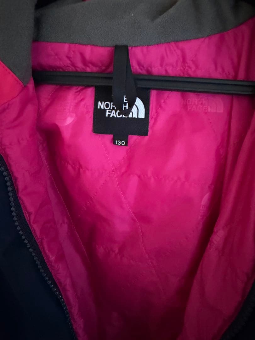 THE NORTH FACE 子ども用フルボディスーツ ネイビー/ピンク