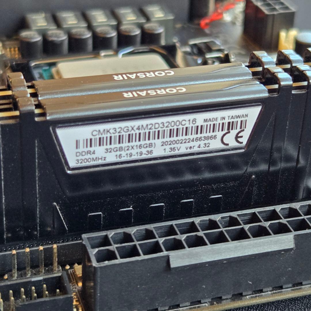 CPU i5 9600KF / Z390 ITX / DDR4-3200 16GBx2