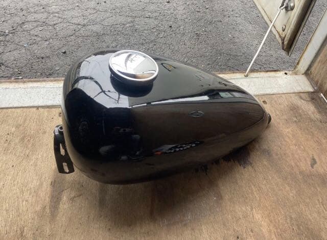 ま*く様 【値下げ中】タンク　マスタングタイプ　ブラック　ロードホッパー