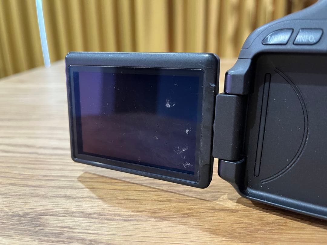 レンズ3本付き Canon EOS Kiss X5 デジタル一眼レフ