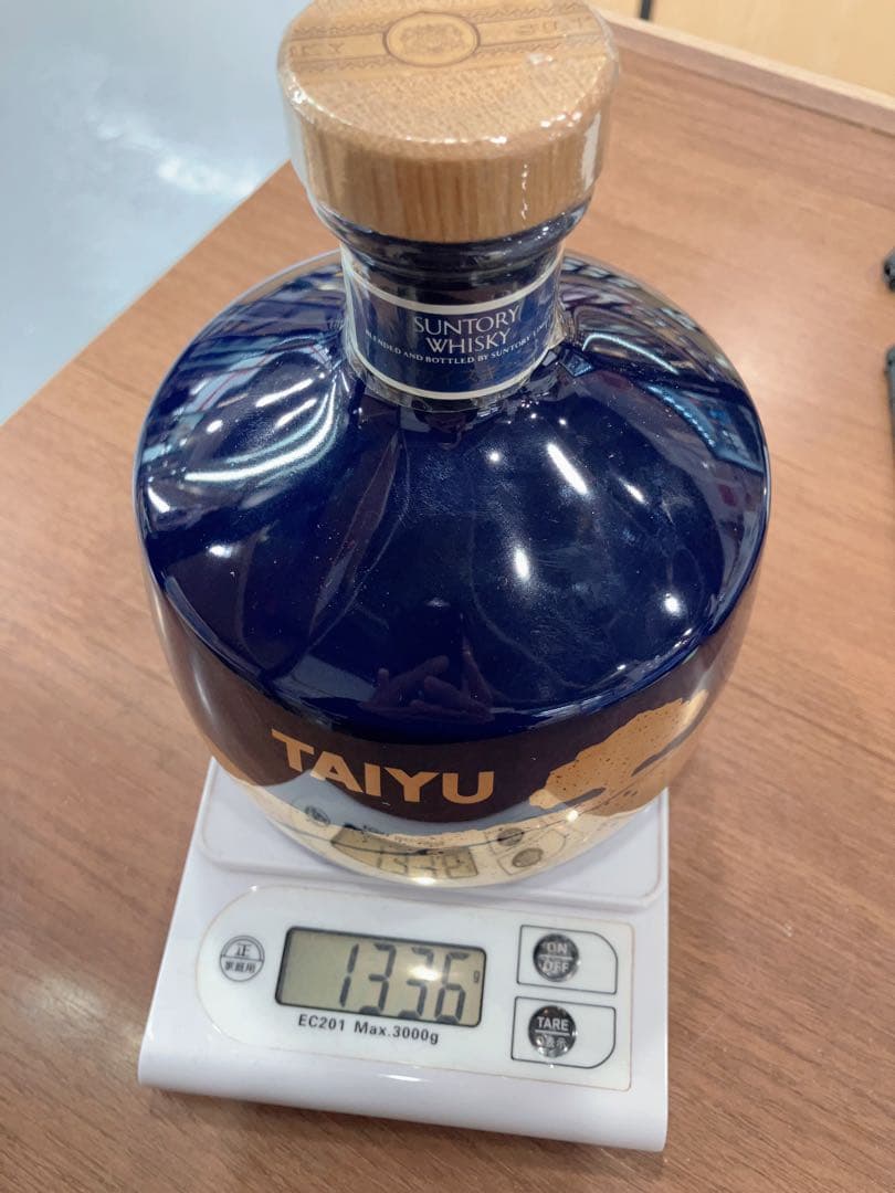 サントリー　リザーブ　TAIYU 陶器　750ML