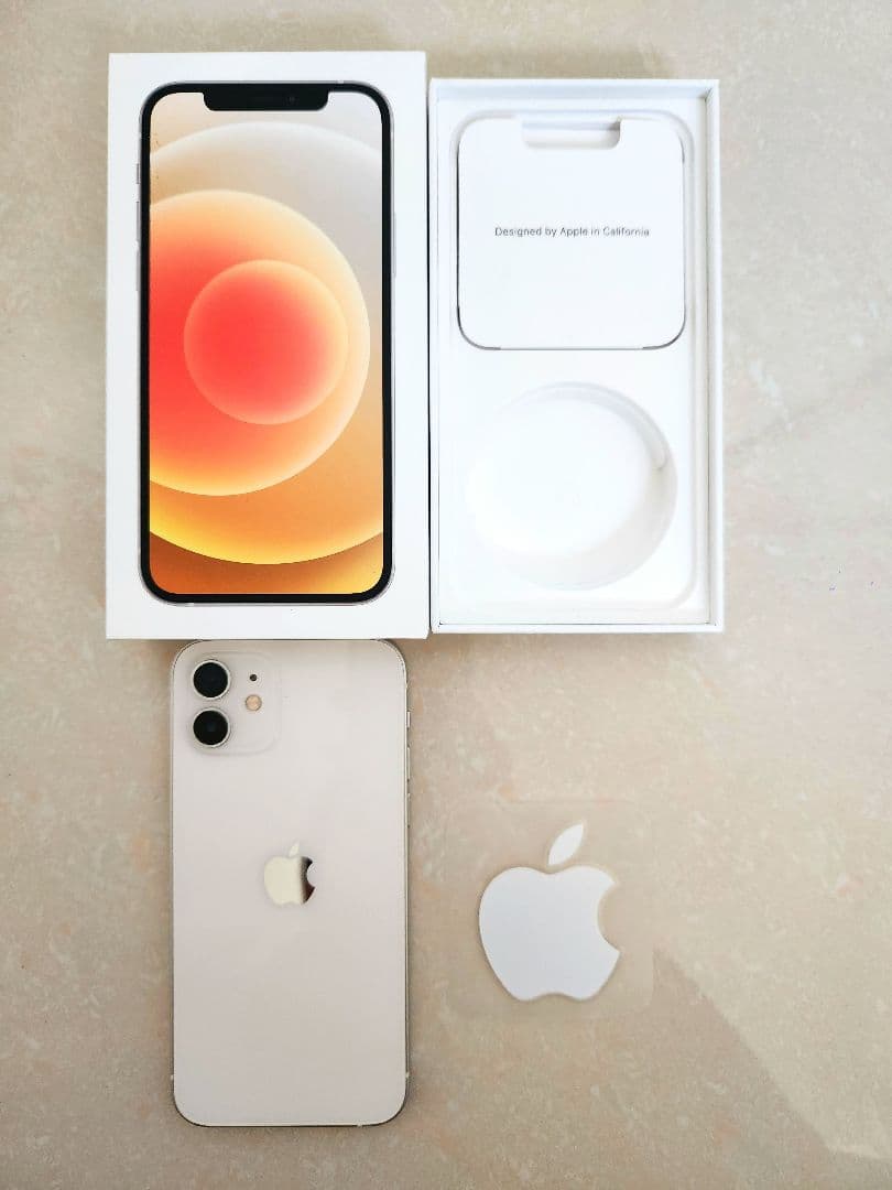Apple iPhone 12 ホワイト 本体　128Ｇ　SIMフリー