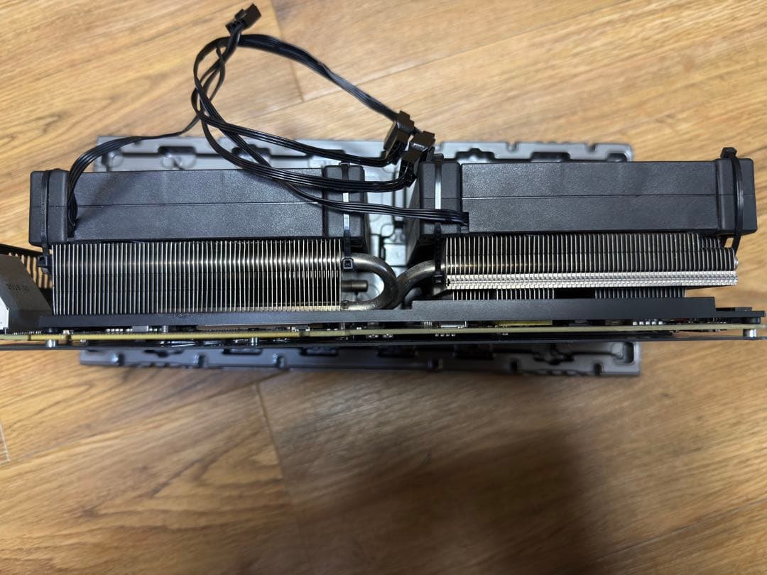 ASUS ROG STRIX RX Vega 64 ファン改造品