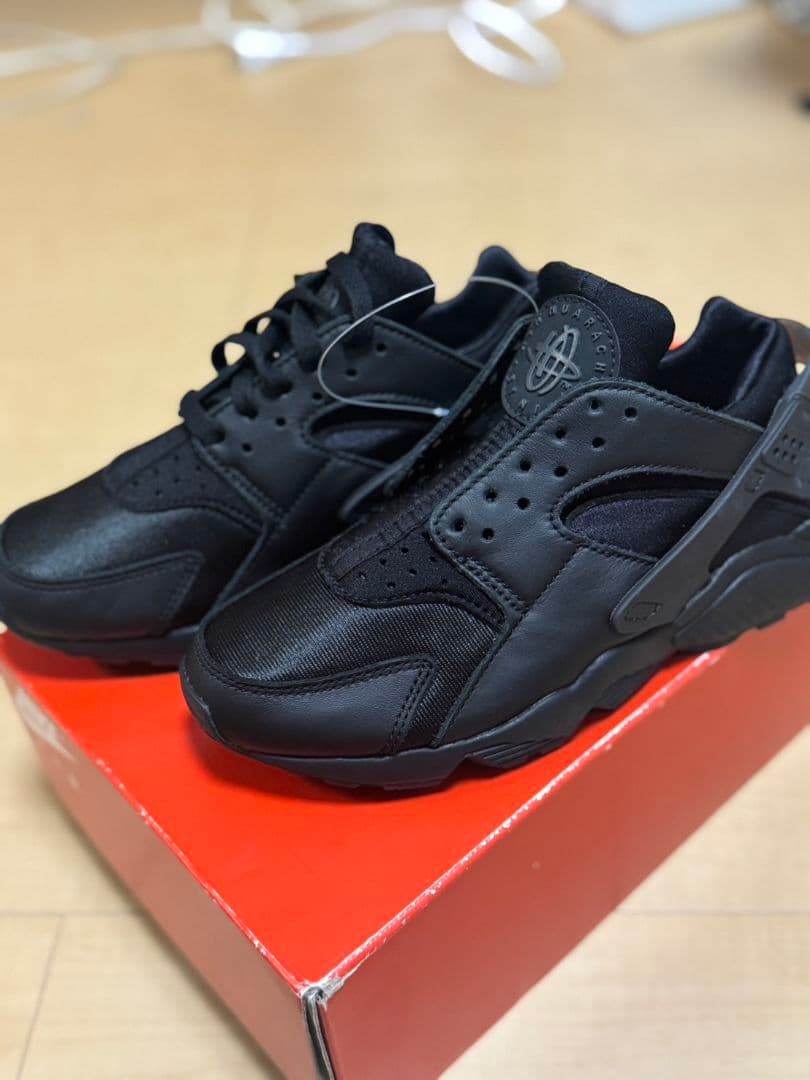 【新品未使用】NIKE エアハラチ AIR HUARACHE 　23cmブラック