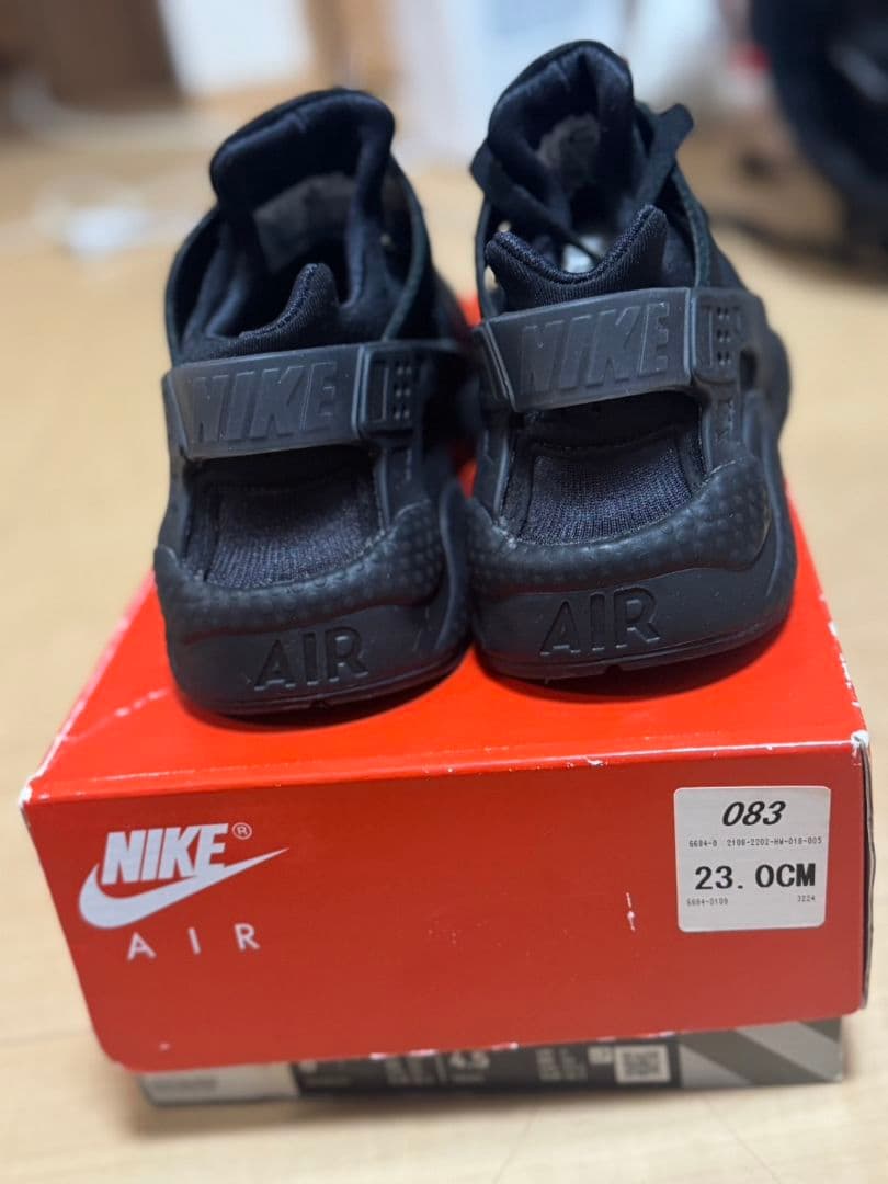 【新品未使用】NIKE エアハラチ AIR HUARACHE 　23cmブラック