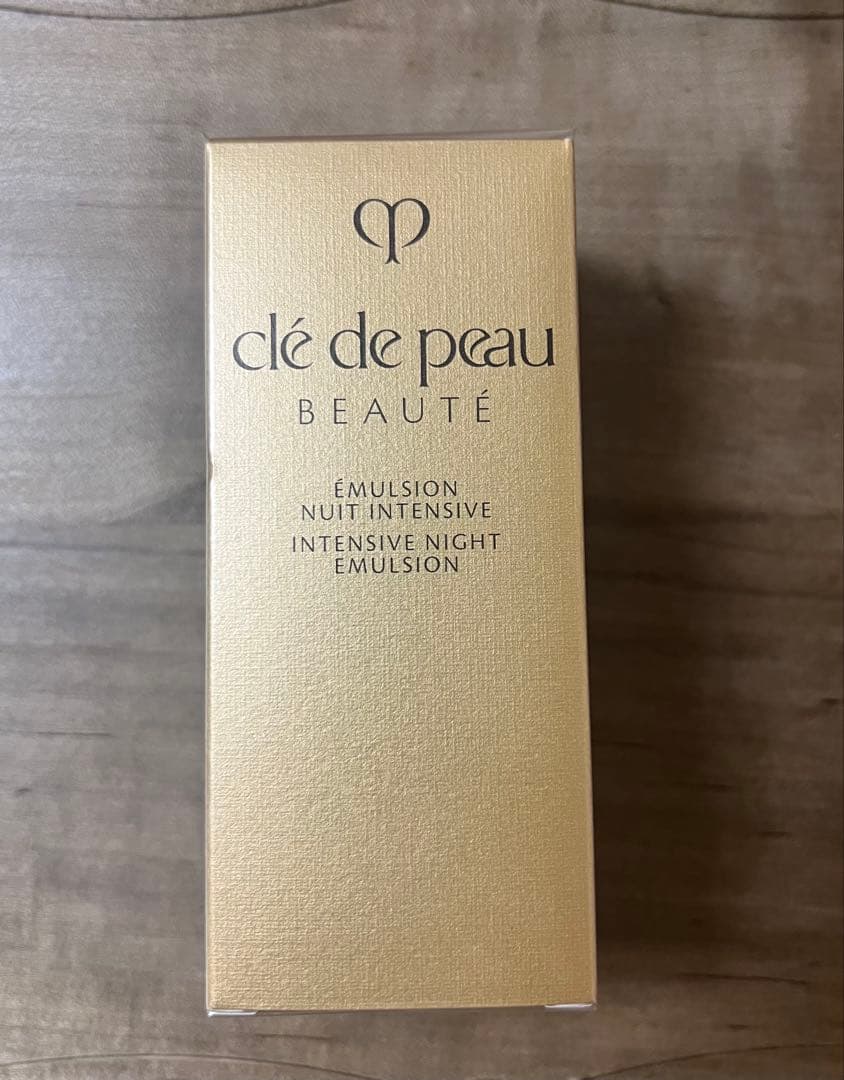 新品未使用　クレドポー ボーテ エマルジョンアンタンシヴn(ニュイ) 夜用乳液