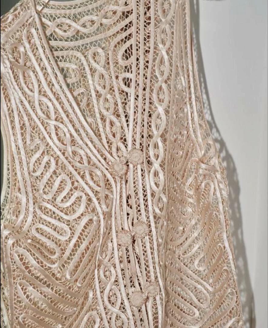 【タグ新品未使用】TODAYFUL Embroidery Middle Vest