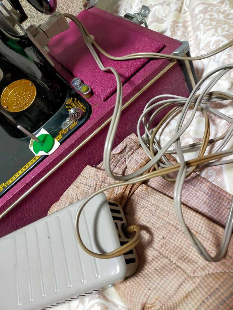 三菱 アンティーク ミシン 黒 昭和 レトロ ボタン 穴がかり SET