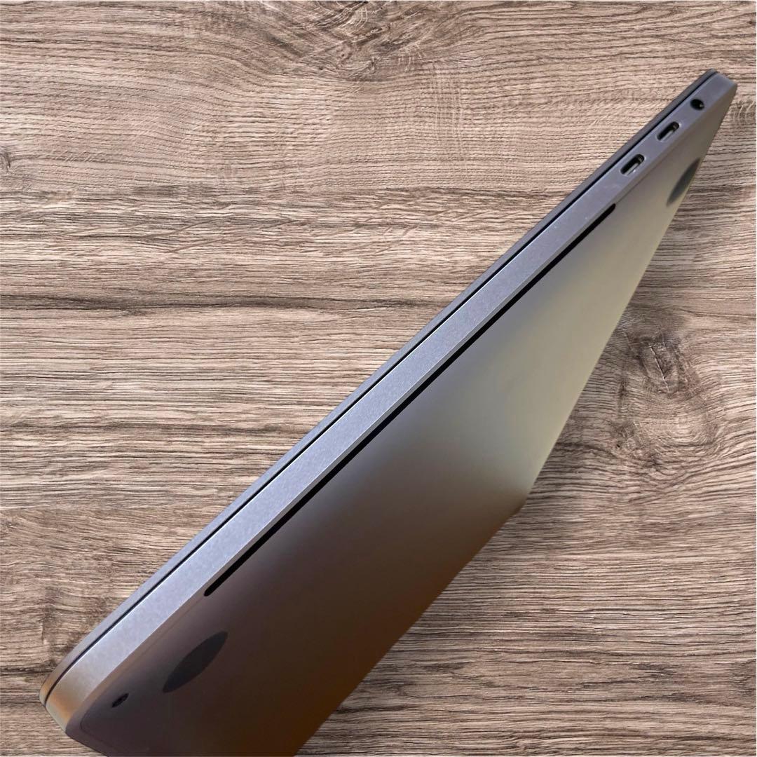 MacBook Pro 13インチ i7 1TB 4ポート