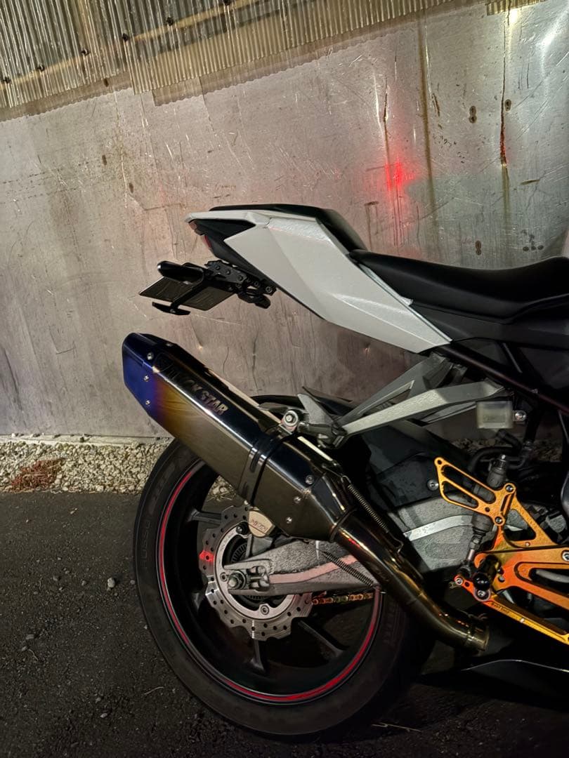 cbr250rr トリックスターイカヅチマフラー
