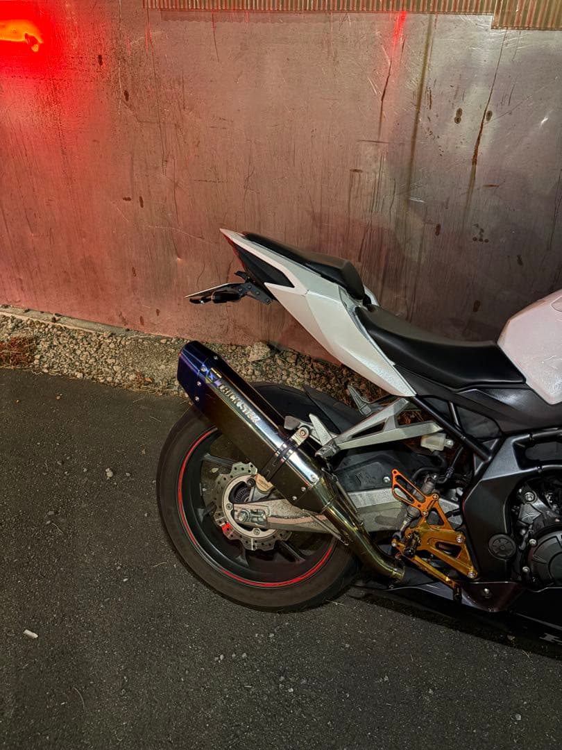 cbr250rr トリックスターイカヅチマフラー