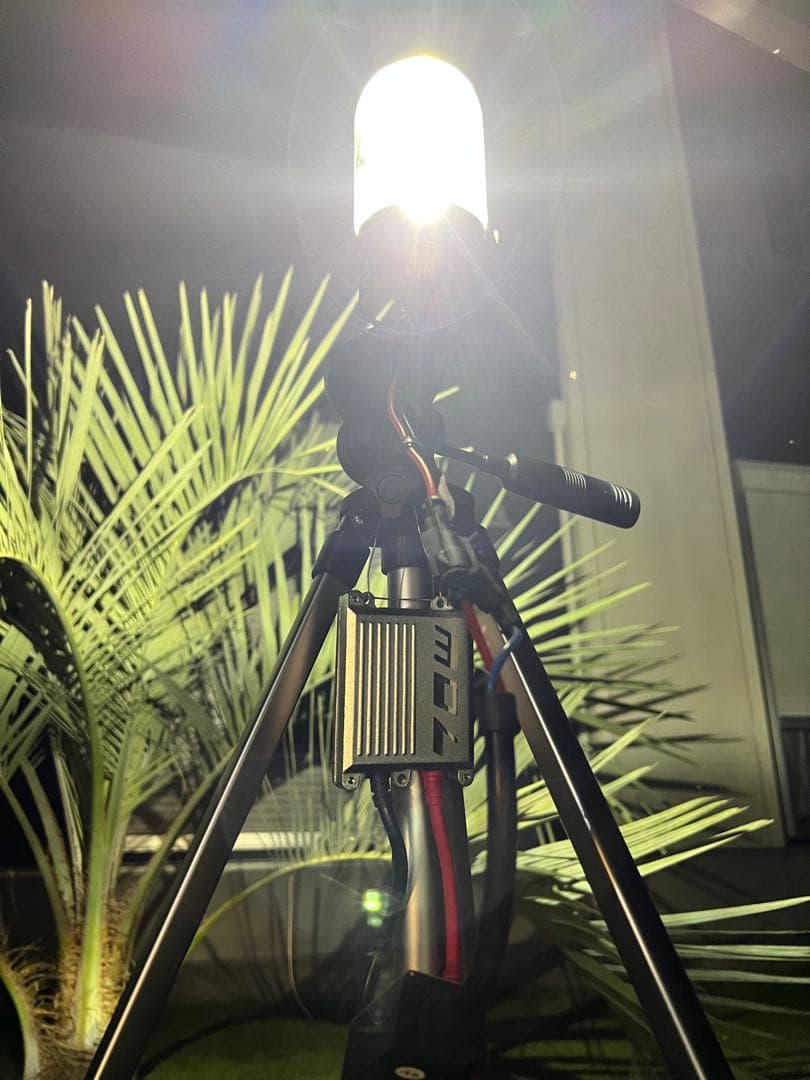 灯火採集　三脚型　ライトトラップ　HID55w 紫外線放出加工済