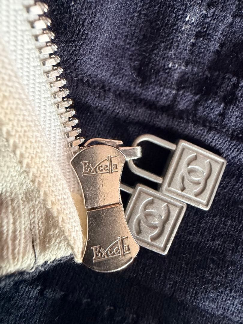 美品　CHANEL 薄手コットン素材　ネイビー フード付きパーカー