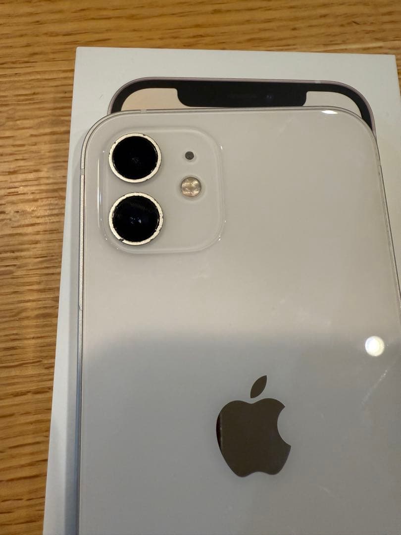 iPhone 12 ホワイト