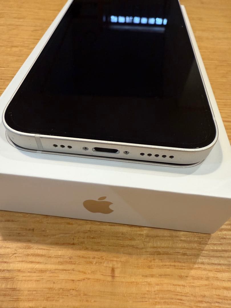 iPhone 12 ホワイト