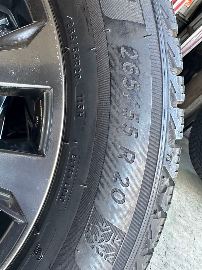 <専用>トヨタ純正ランドクルーザー300 スタッドレスタイヤホイールセット