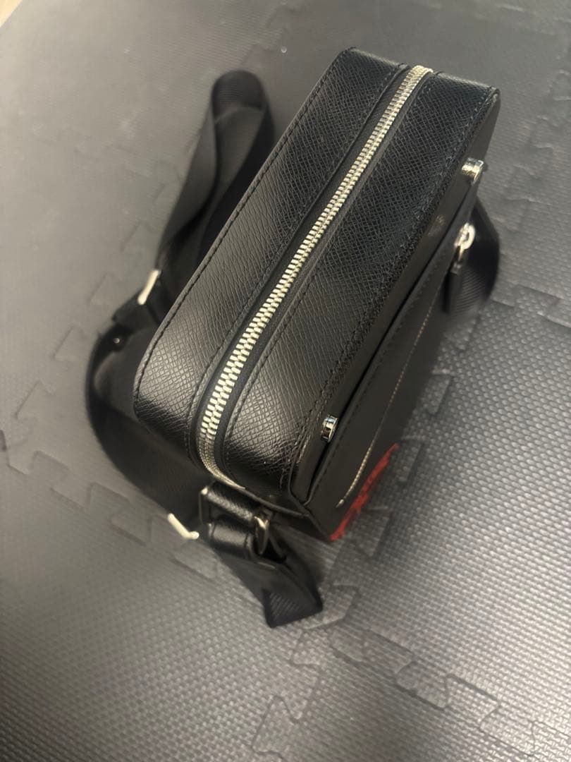 Vivienne Westwood ブラックショルダーバッグ