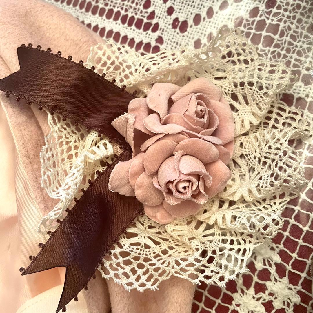 新品　未使用　メアリーマグダレン　ベレー帽　帽子　薄ピンク系　コサージュ　薔薇