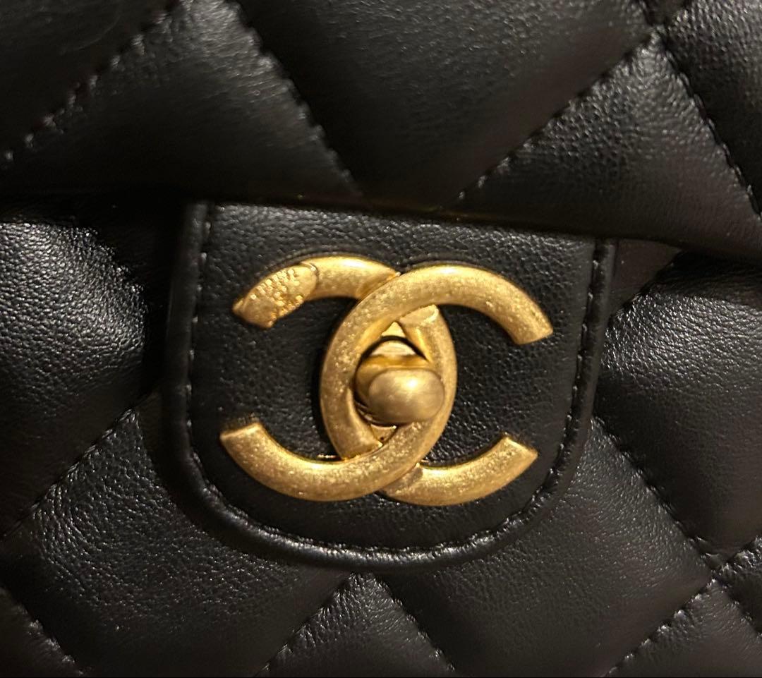 ア*様 CHANELブラックレザー ハートチャームノベルティバッグ