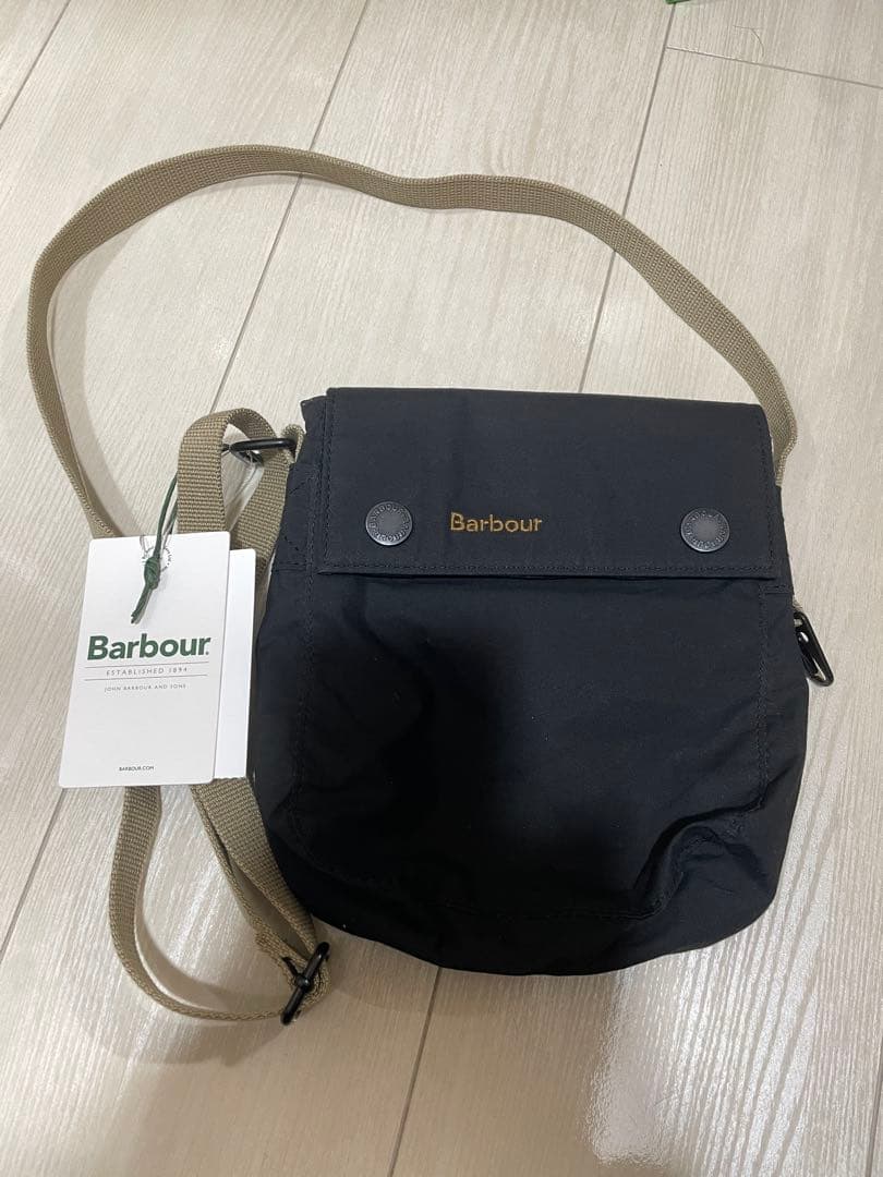 Barbour ショルダーバッグ　サコッシュ　トランスポートクロスバック